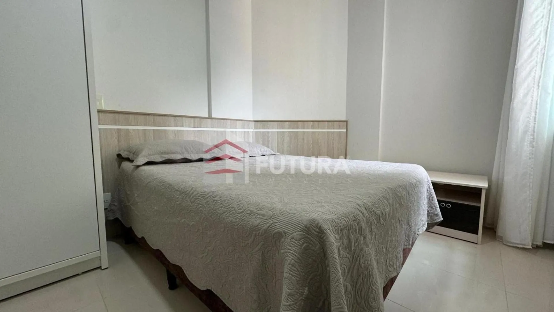 Apartamento Para Aluguel De Temporada Em Bombas 0*,